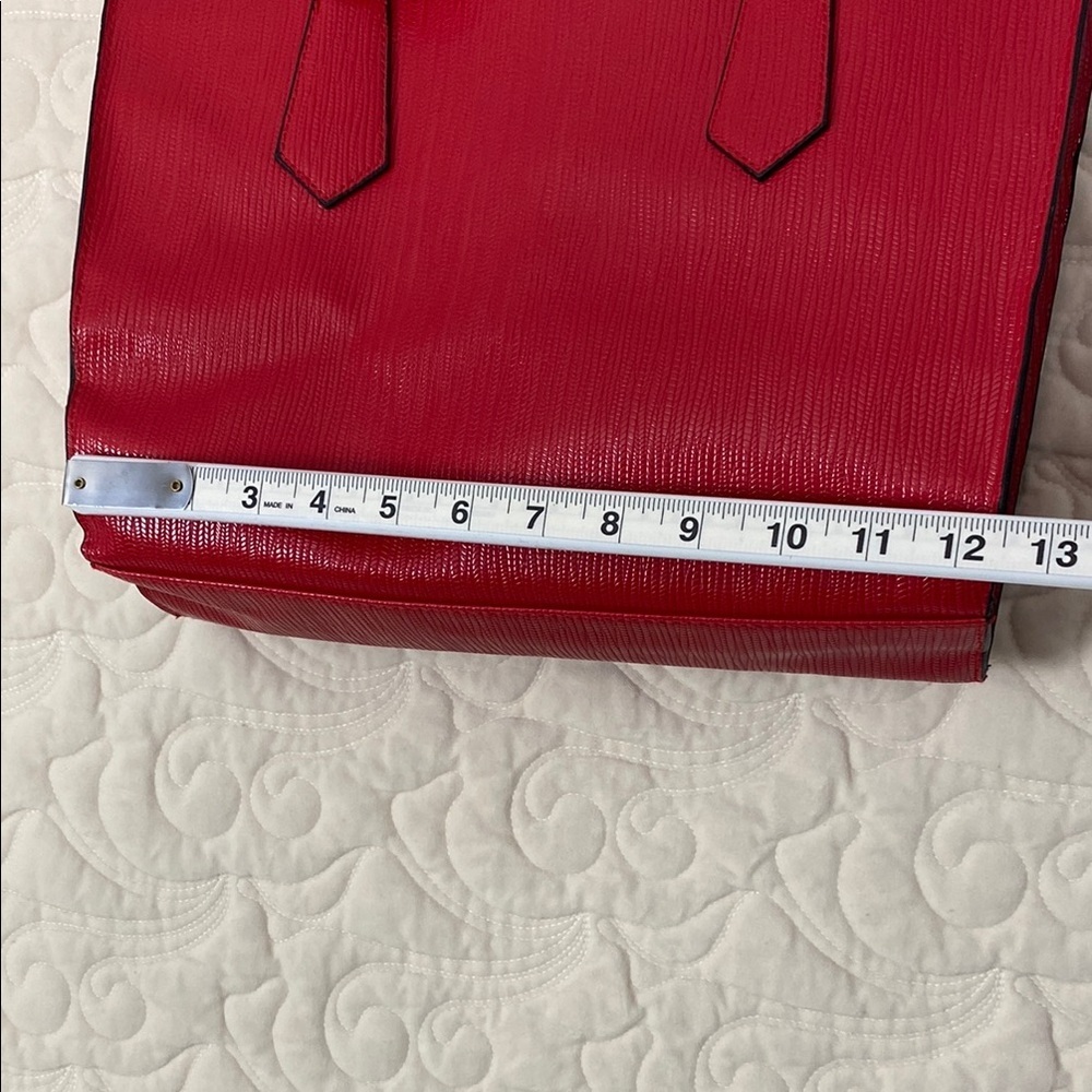 Elizabeth Arden Red Tote Handbag - Picture 9 of 11
